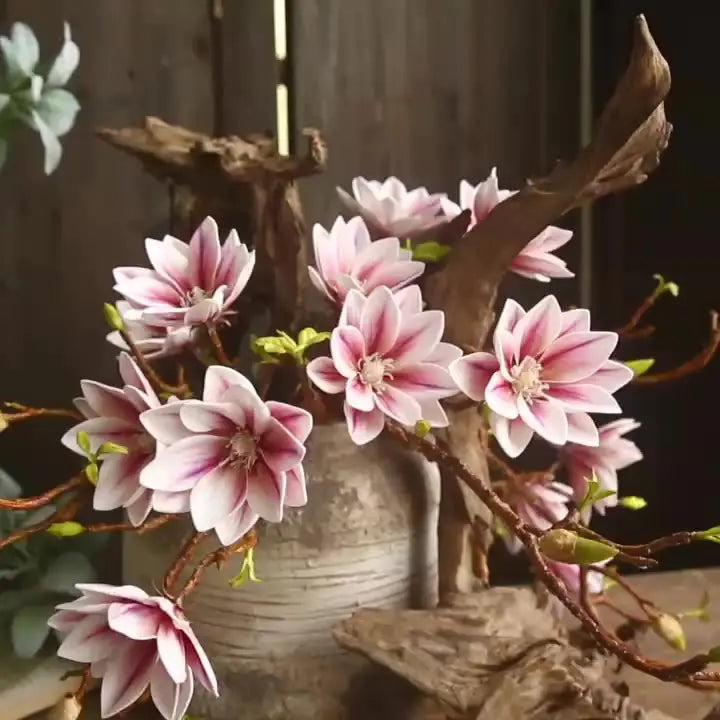Exquisite dreiköpfige Magnolien-Kunstblumen - in vier Farben erhältlich