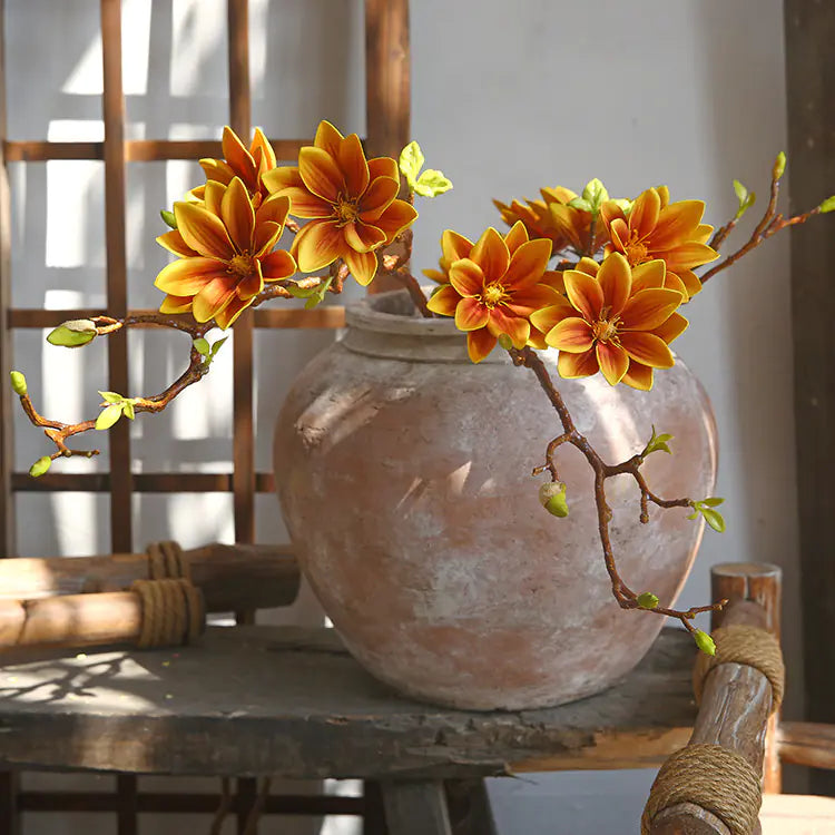 Exquisite dreiköpfige Magnolien-Kunstblumen - in vier Farben erhältlich